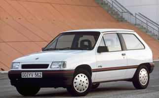 Corsa A (翻新 1990) 1990-1993